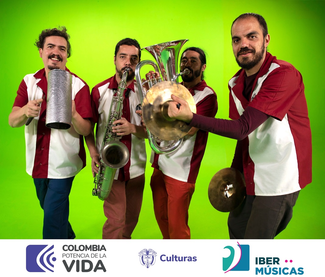 8 Frente Cumbiero 21