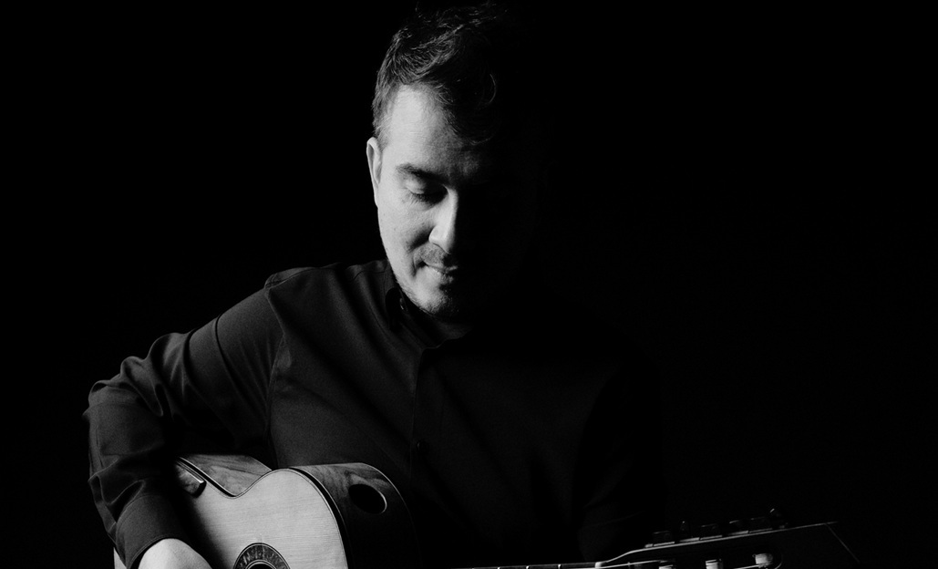 O guitarrista colombiano Jonathan Villa dá início à gravação de seu projeto “Ausências – música mexicana para guitarra”